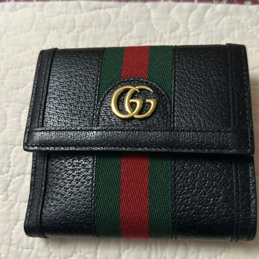 Gucci wallet used only for photo shoots